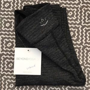 Beyond Yoga - Activewear- exercise pants leggings